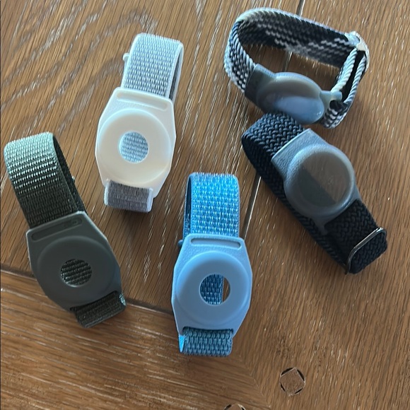 Smart Wearable Bands - Multi-Color black green princess cruise medallion holders - Picture 1 of 4